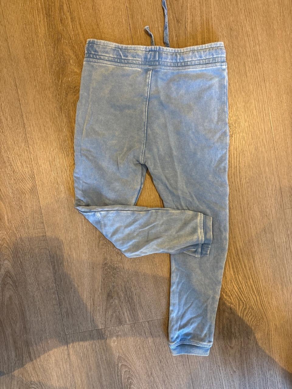 Jogginbroekje maat 110