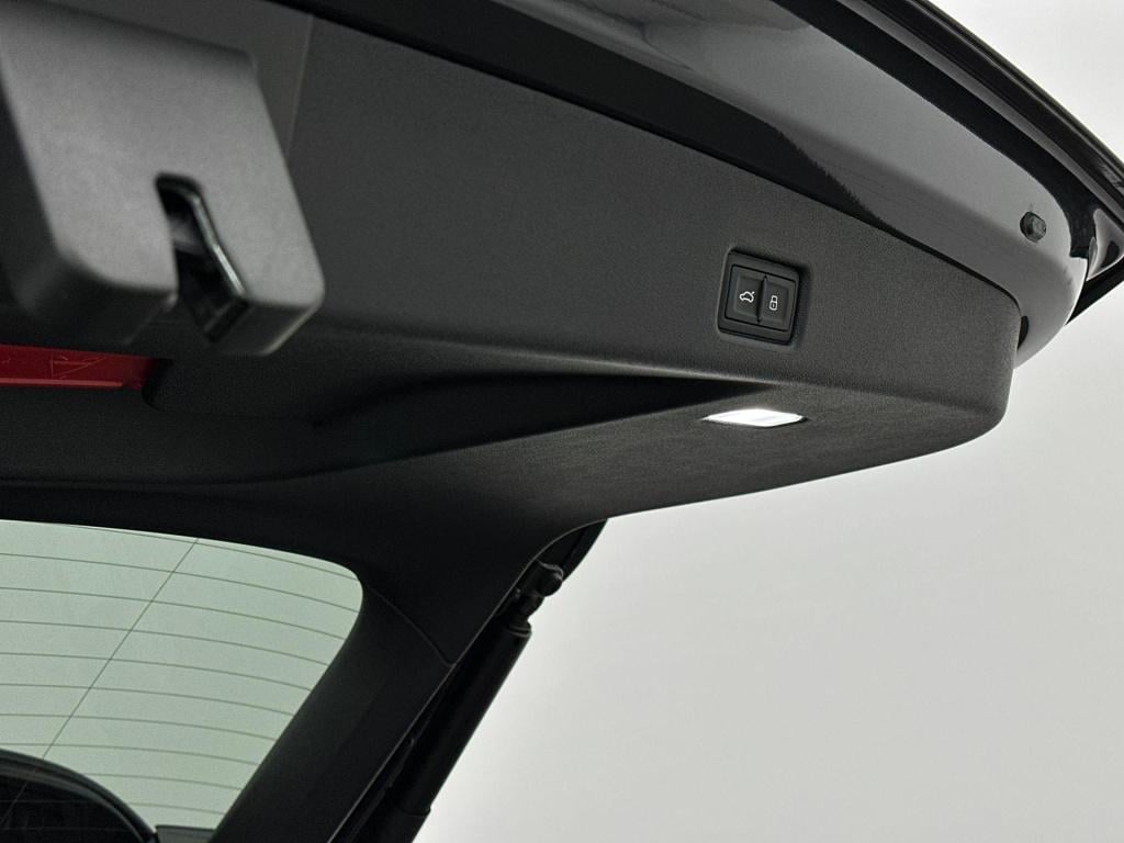 Audi Q5 s edition competition e-hybrid 270 kw / 367 pk suv