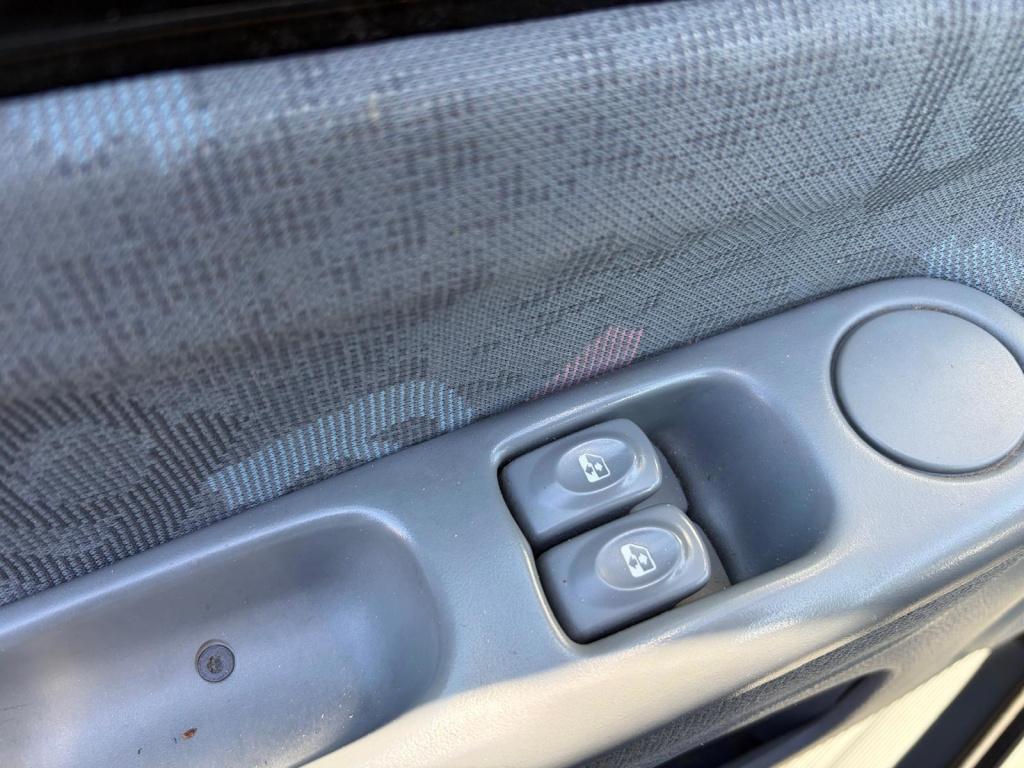 Renault Twingo 1.2-16v emotion/inruilkoopje/nieuwe apk/airco/