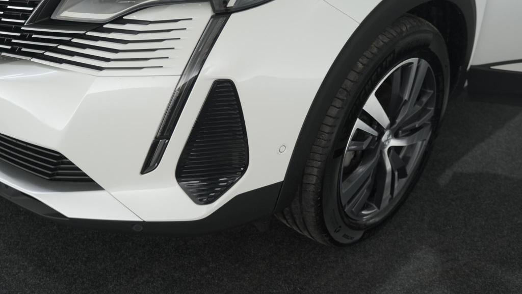 Peugeot 5008 puretech 130 eat8 allure pack business | trekhaak | elektronis