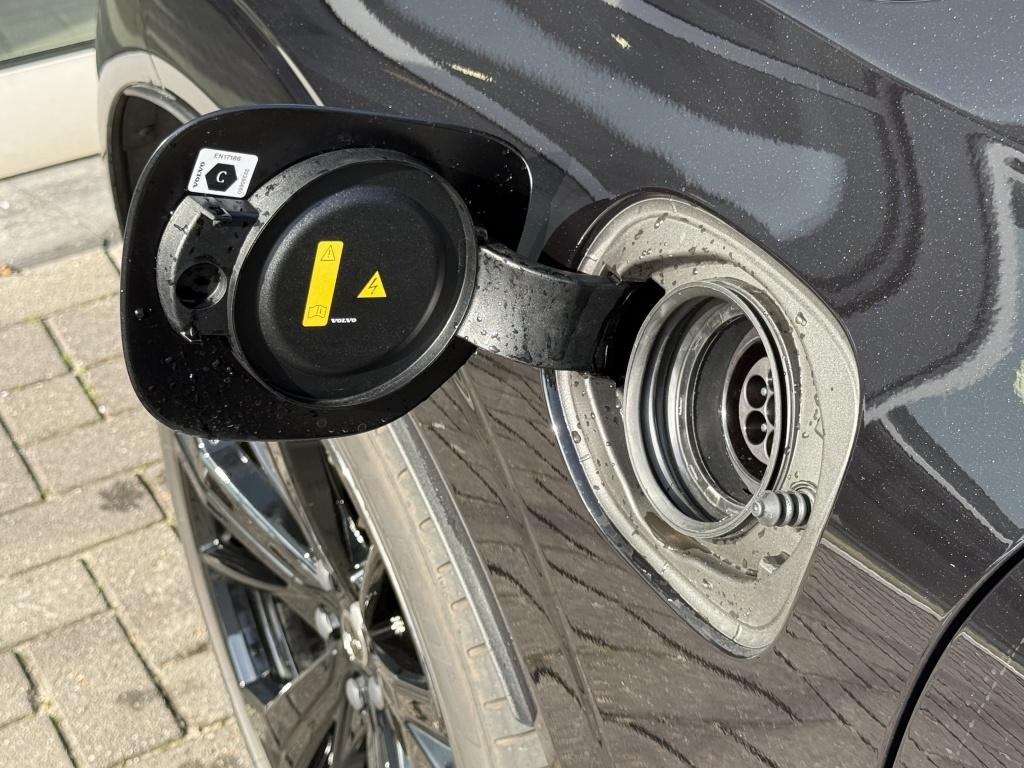 Volvo XC60 t6 awd gt ultra black edition recharge lounge