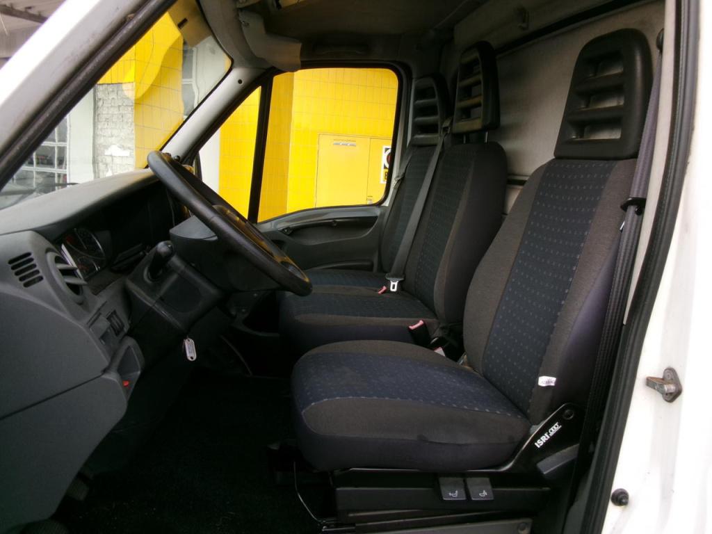 Iveco Daily 35c13 3-zits bakwagen + laadklep euro-5