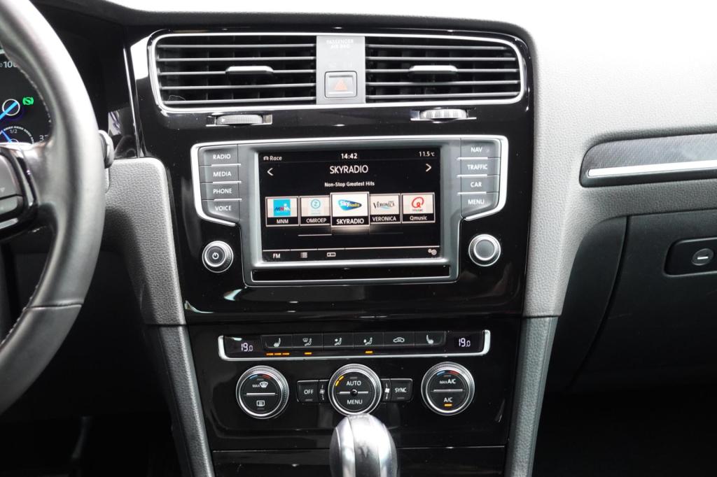 Volkswagen Golf 2.0 tsi r 4motion