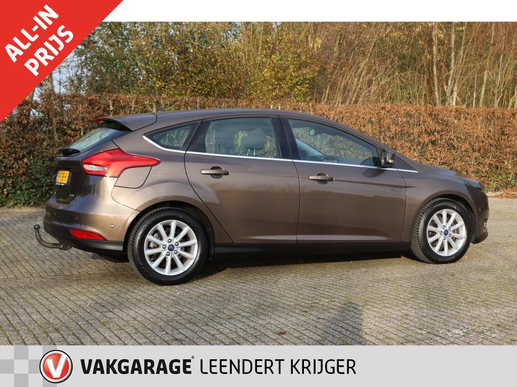 Ford Focus 1.0 titanium rijklaarprijs|bovaggarantie|trekhaak