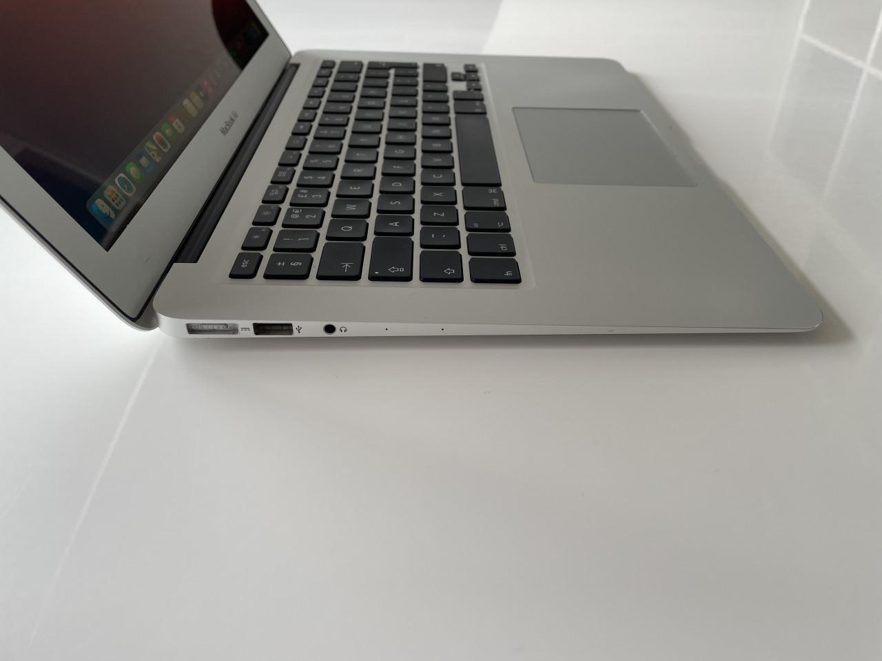 Prachtige Macbook met tas