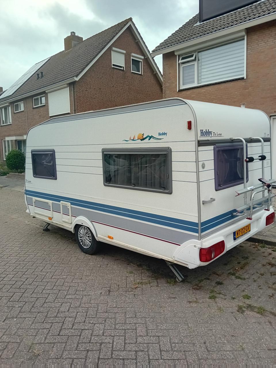Caravan hobby 440