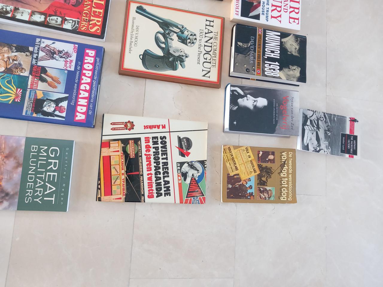 Partij boeken oa 2e wereldoorlog