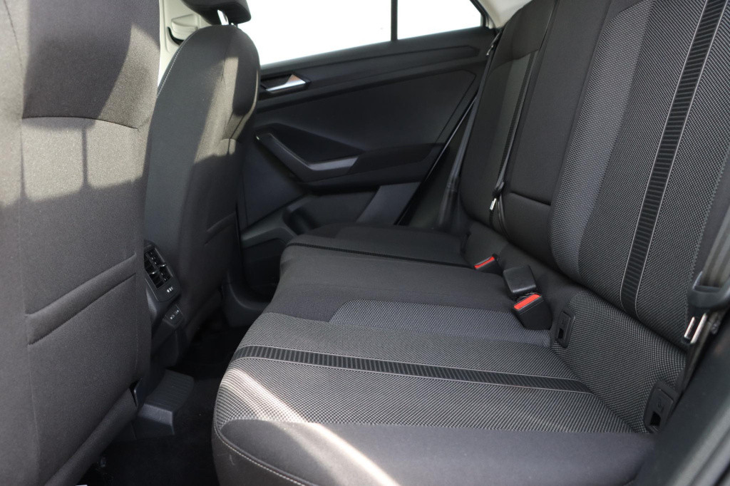 Volkswagen T-roc 1.5 tsi life edition 150pk
