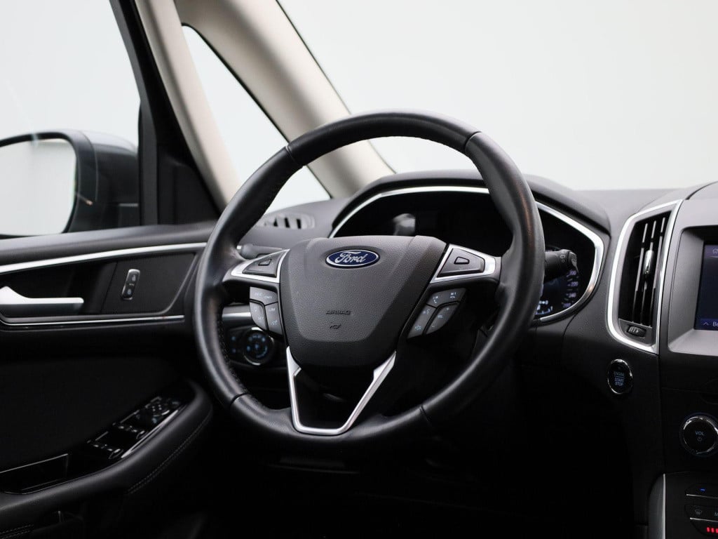 Ford Galaxy 2.5i hev titanium | automaat | 7-persoons | trekhaak | parkeer 