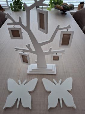 Fotolijstboom en 2 vlinders