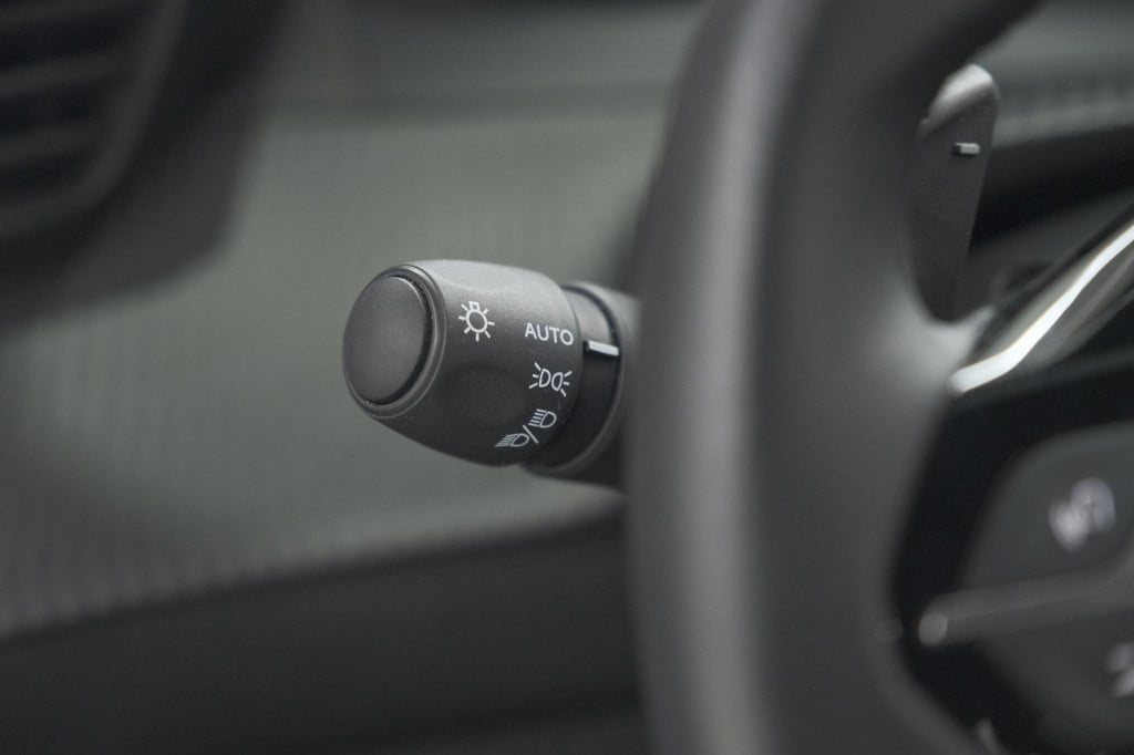 Peugeot 2008 puretech 130 eat8 blue lease allure | camera | navigatie | par