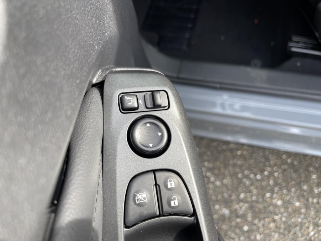 Nissan Juke 1.6 hybrid n-connecta cold pack