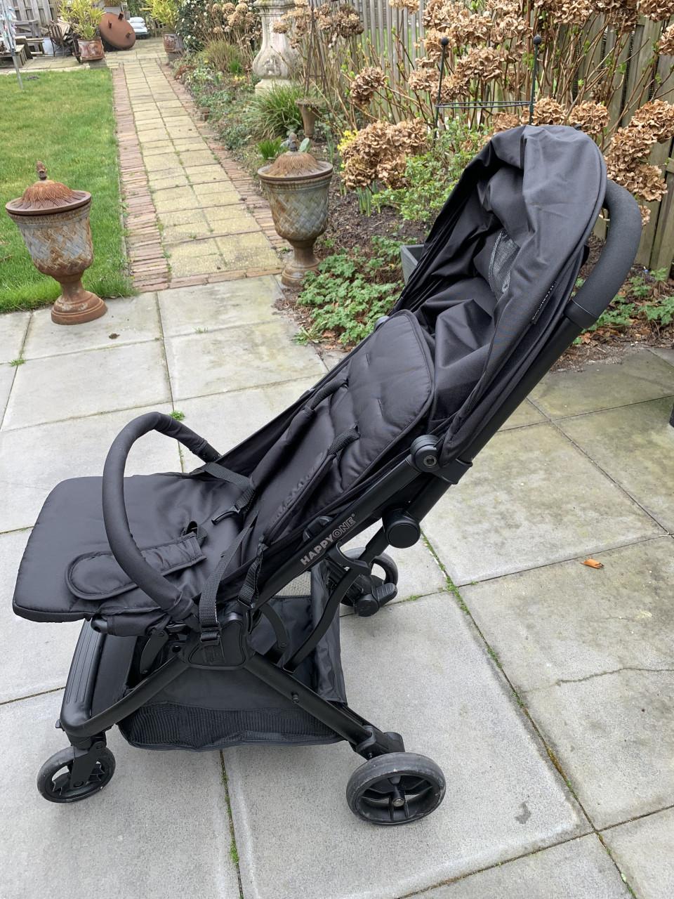 Zeer nette Happy One buggy,