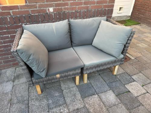 Klein tuinbankje voor in de tuin of balkon
