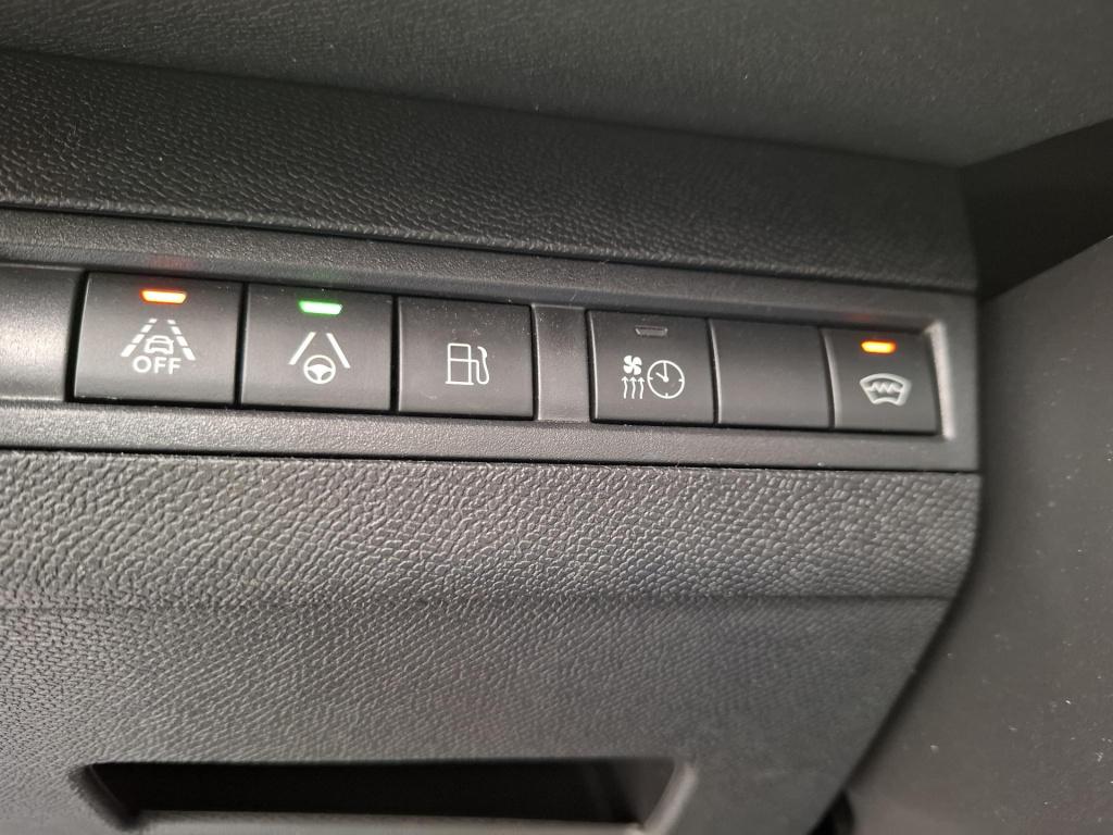 Peugeot 3008 suv 1.6 hybrid 225 eat8 automaat road trip nav/cam