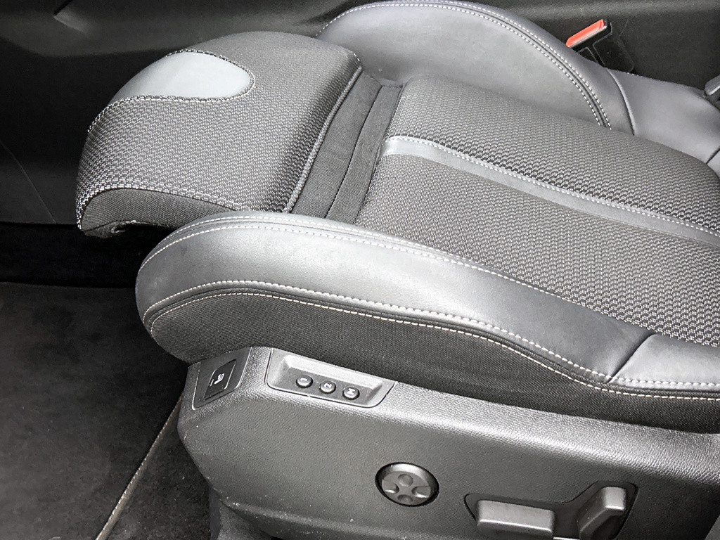Peugeot 3008 plug-hybrid 225pk automaat gt | rijklaar | panorama dak | elek