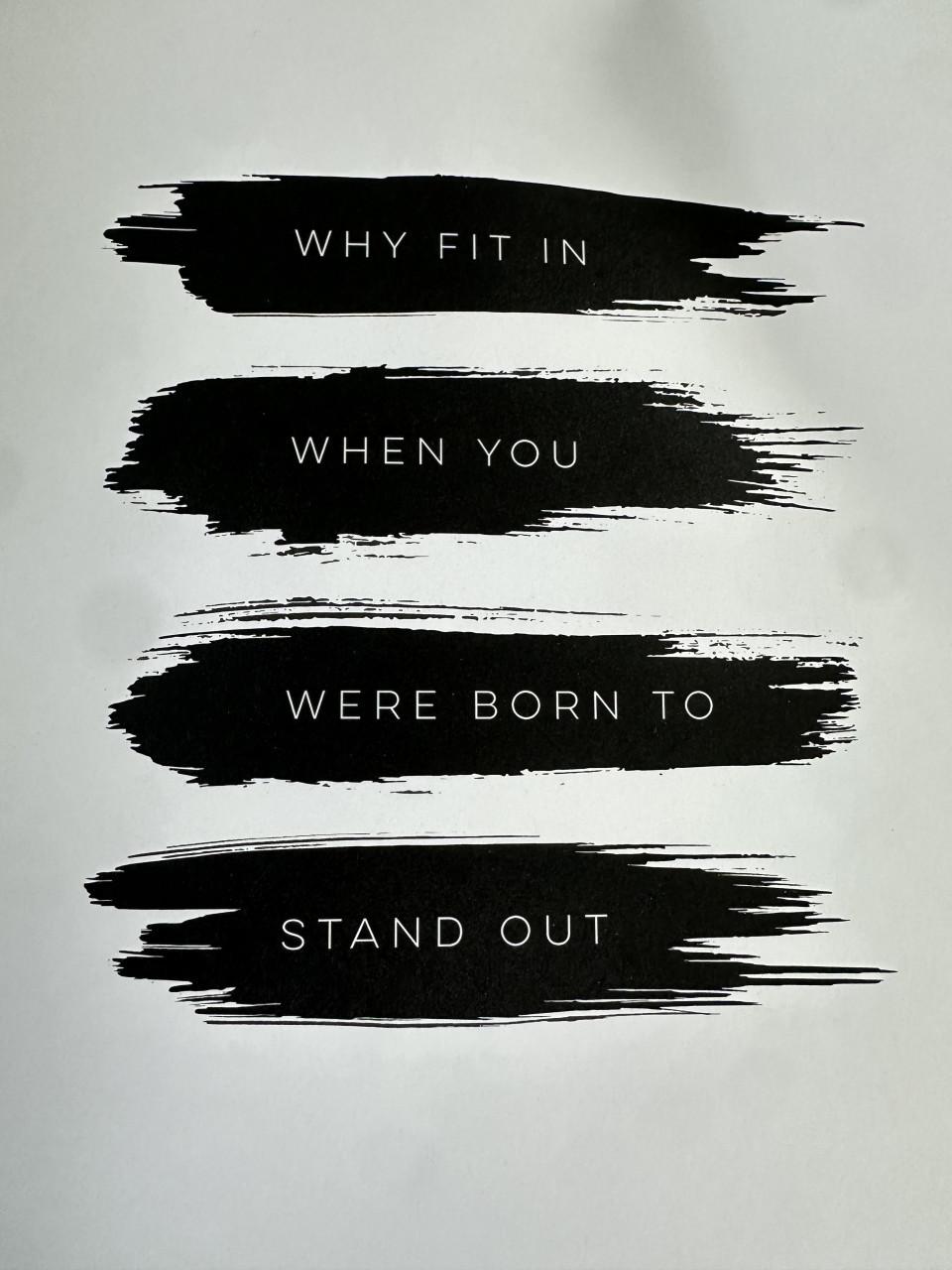 Vijf posters (wereldkaart, flamingo, bloem en quotes)