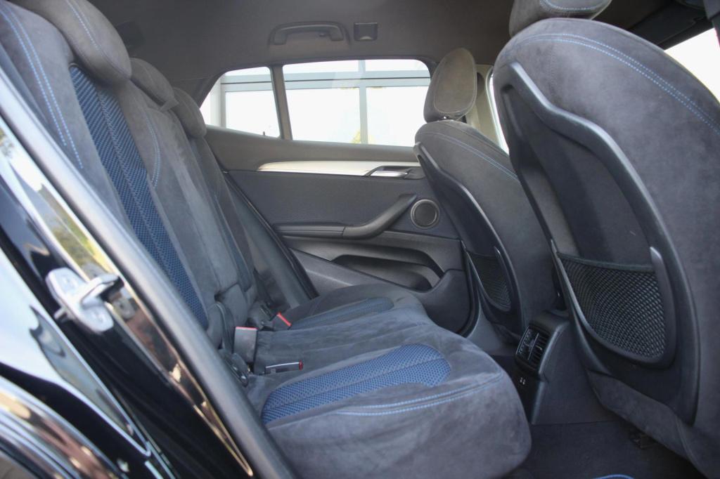 BMW X2 sdrive20i m-sport automaat - led - elek kofferklep - trekhaak - head