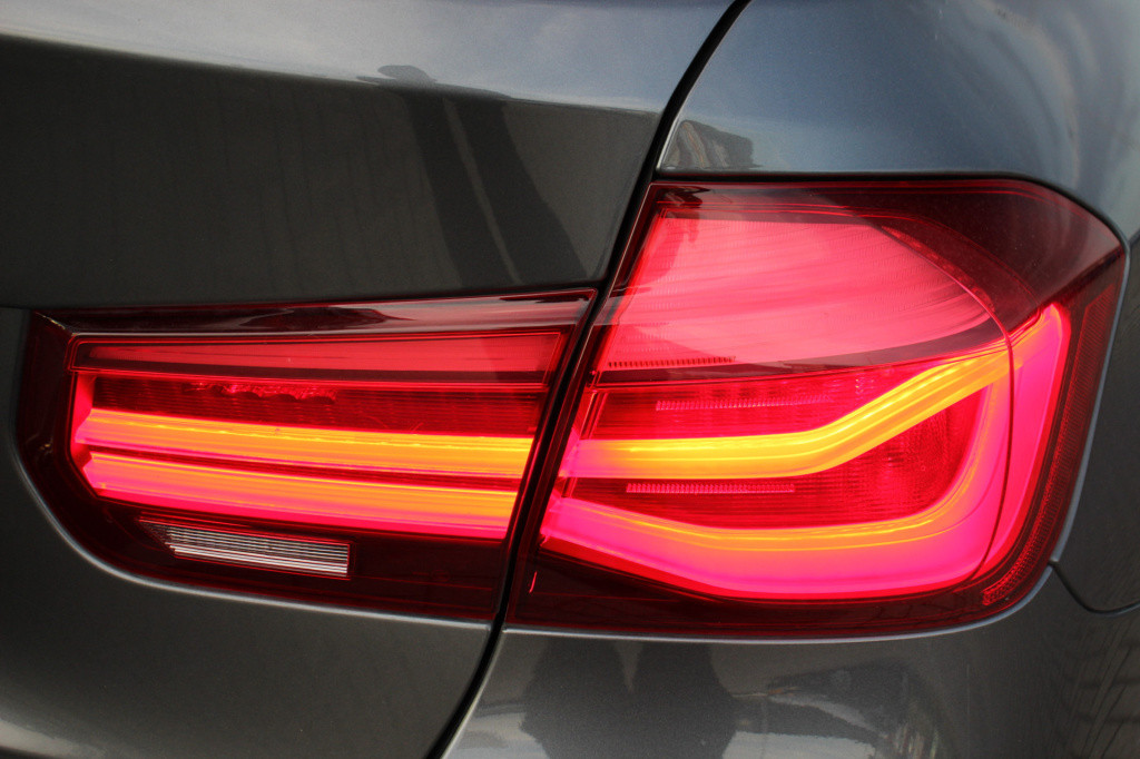 BMW 3-serie 320i xdrive m sport edition | dealer onderhouden