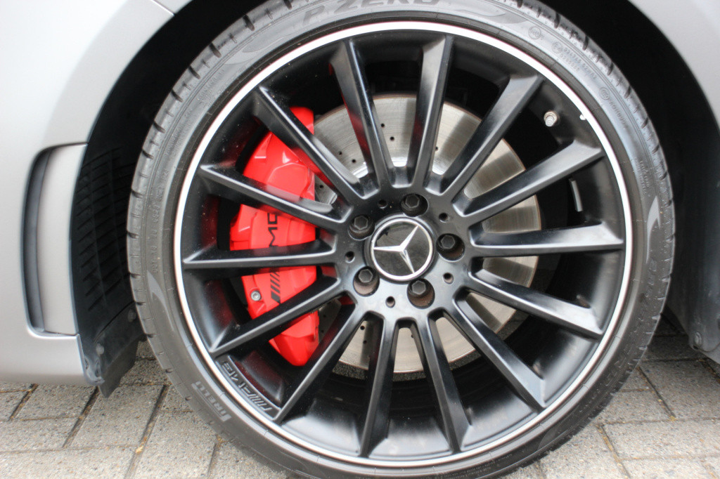 Mercedes-Benz A-Klasse amg 35 4matic premium plus | schaalstoelen | 360 cam