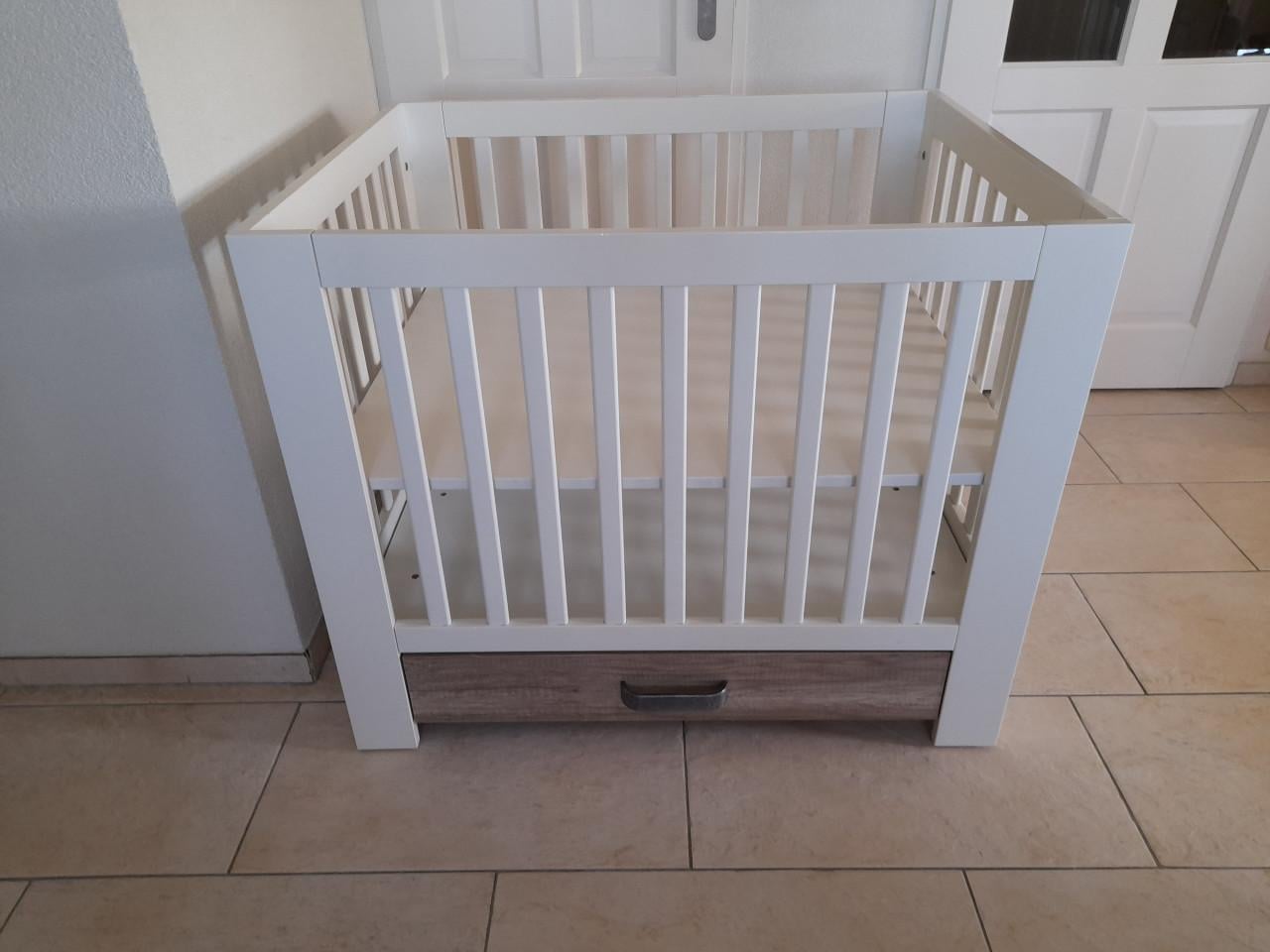 Kidsmill box 85x 105 (in goede nette staat )