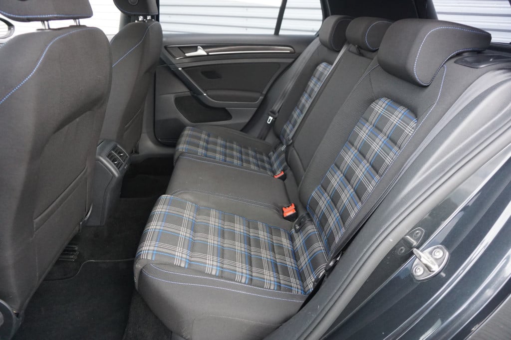 Volkswagen Golf 1.4 tsi gte airco / navi / stoelverw. / acc / parkeers. / e
