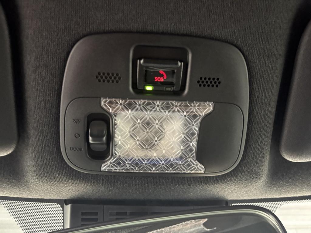 Toyota Aygo x 15 hydrid play | black & white |