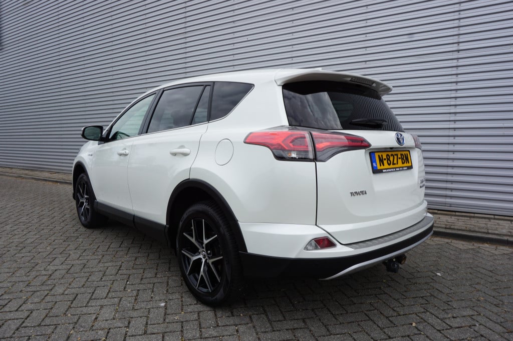 Toyota Rav4 2.5 hybrid awd style - automaat / climate / navi / cruise / ele