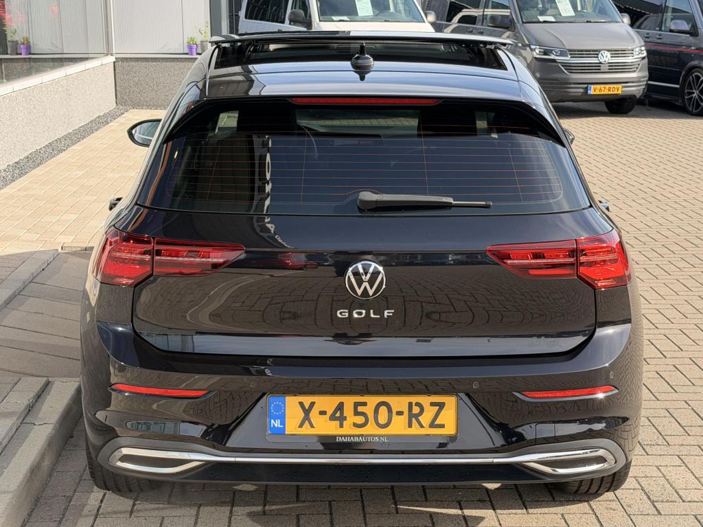 Volkswagen Golf 1.5 etsi 1st. edition 150pk | pano | acc | memory | massage