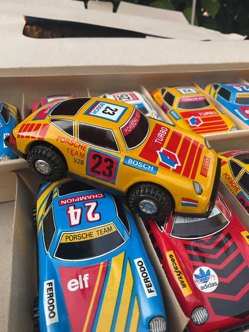 Vintage Porsches nieuw in doos ! ( 12 st. )