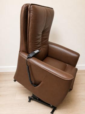Prominent relaxfauteuil met sta op functie