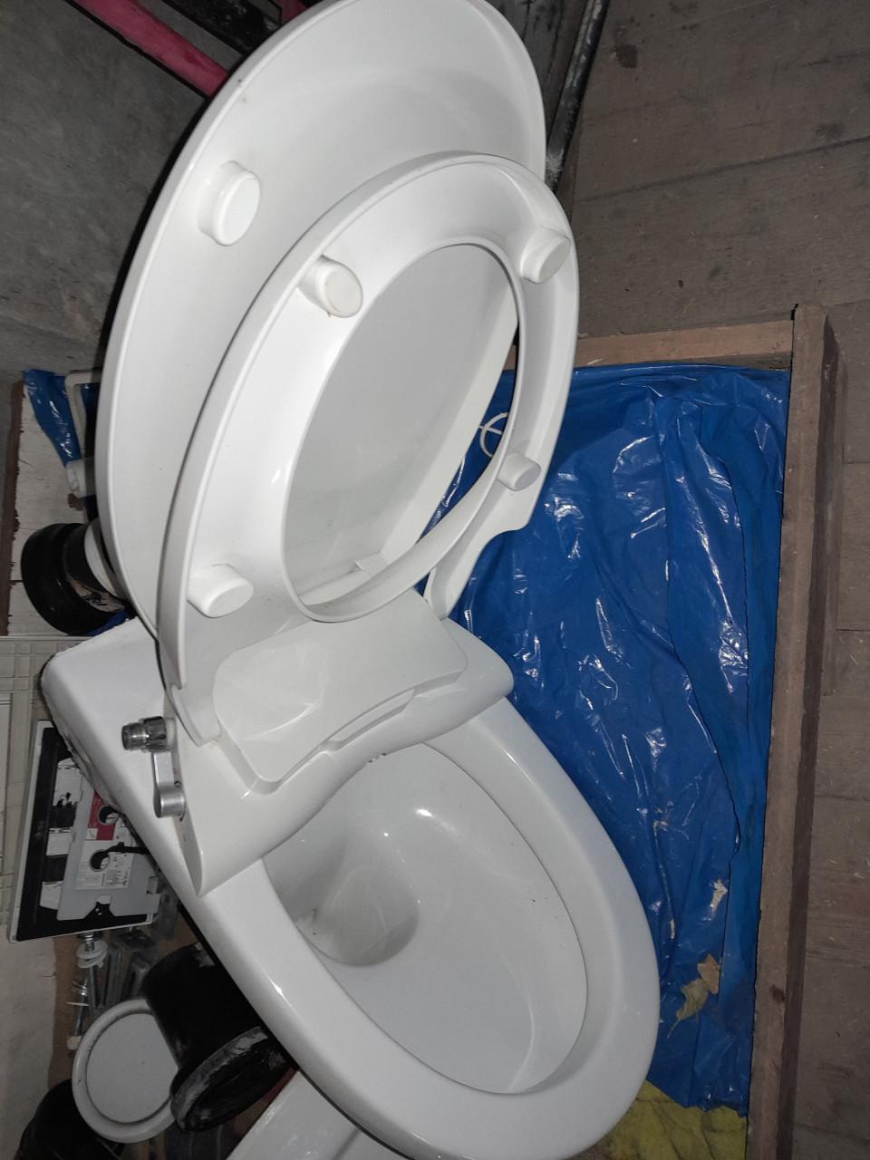 Wandcloset potten en overig matariaal