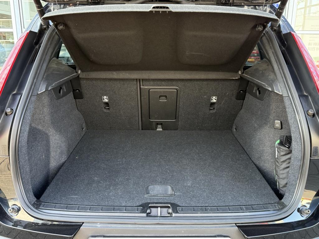 Volvo XC40 t5 262pk recharge ultimate dark| full options !! facelift