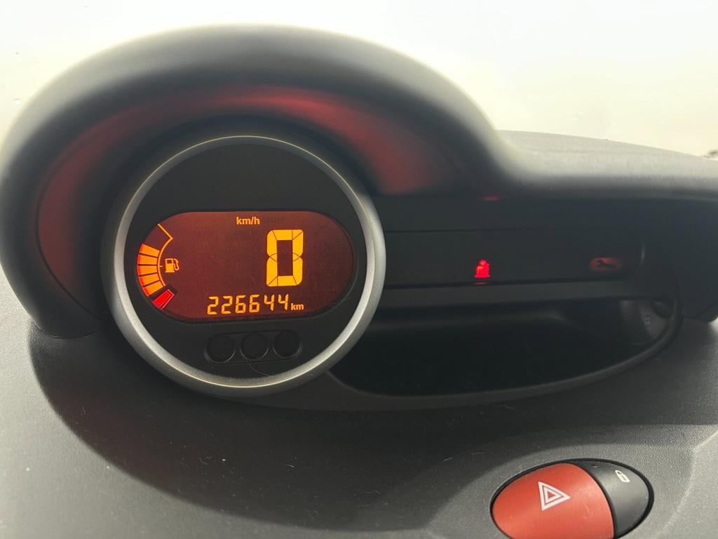 Renault Twingo occasion 1.2-16v authentique | zwart | tweedehands renault t