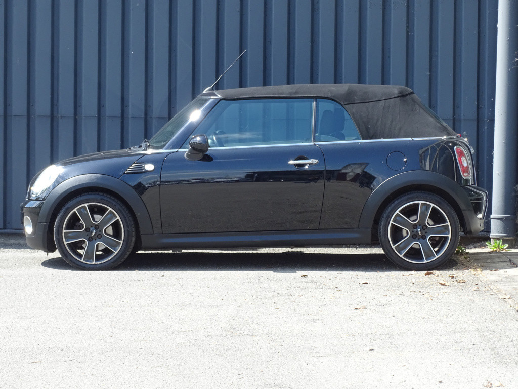 Mini Cooper Cabrio mini 1.6 pepper | airco | cruise | stoelverwarming | 17"