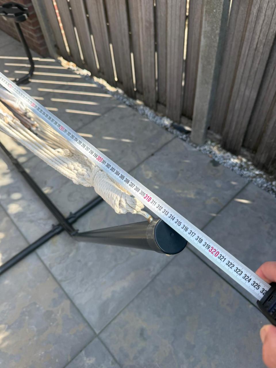 Hangmat met stevig frame – compleet met drank- en telefoonhouder