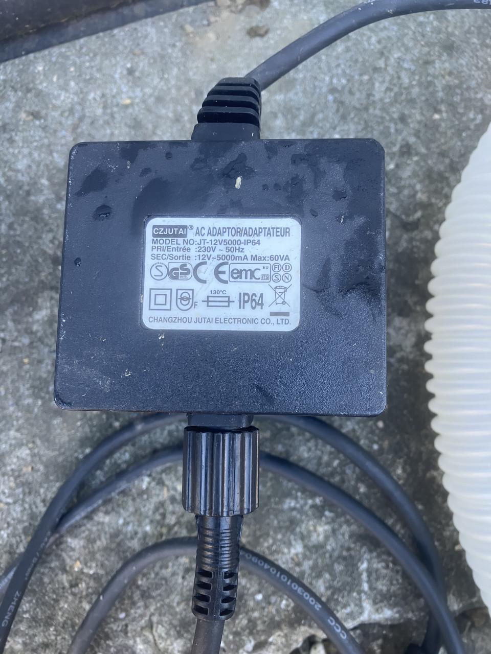 Rond zwembad met filterpomp