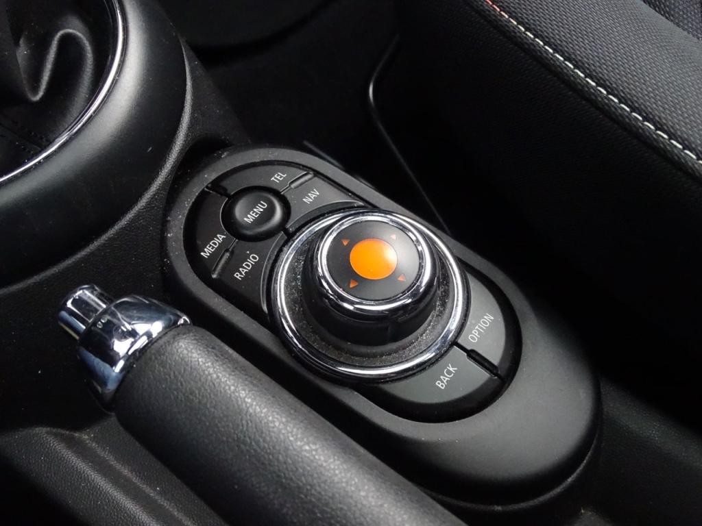 Mini One mini 1.2 business pano | bluetooth | navi