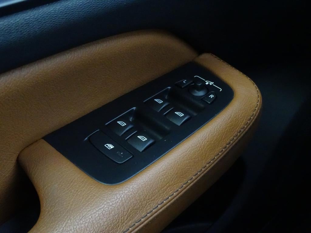 Volvo V60 2.0 t6 recharge awd inscription expression adapt. led | sensus co