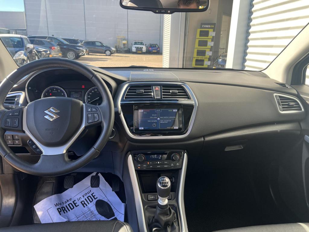 Suzuki Sx4 S-cross 1.4 boosterjet style smart hybrid