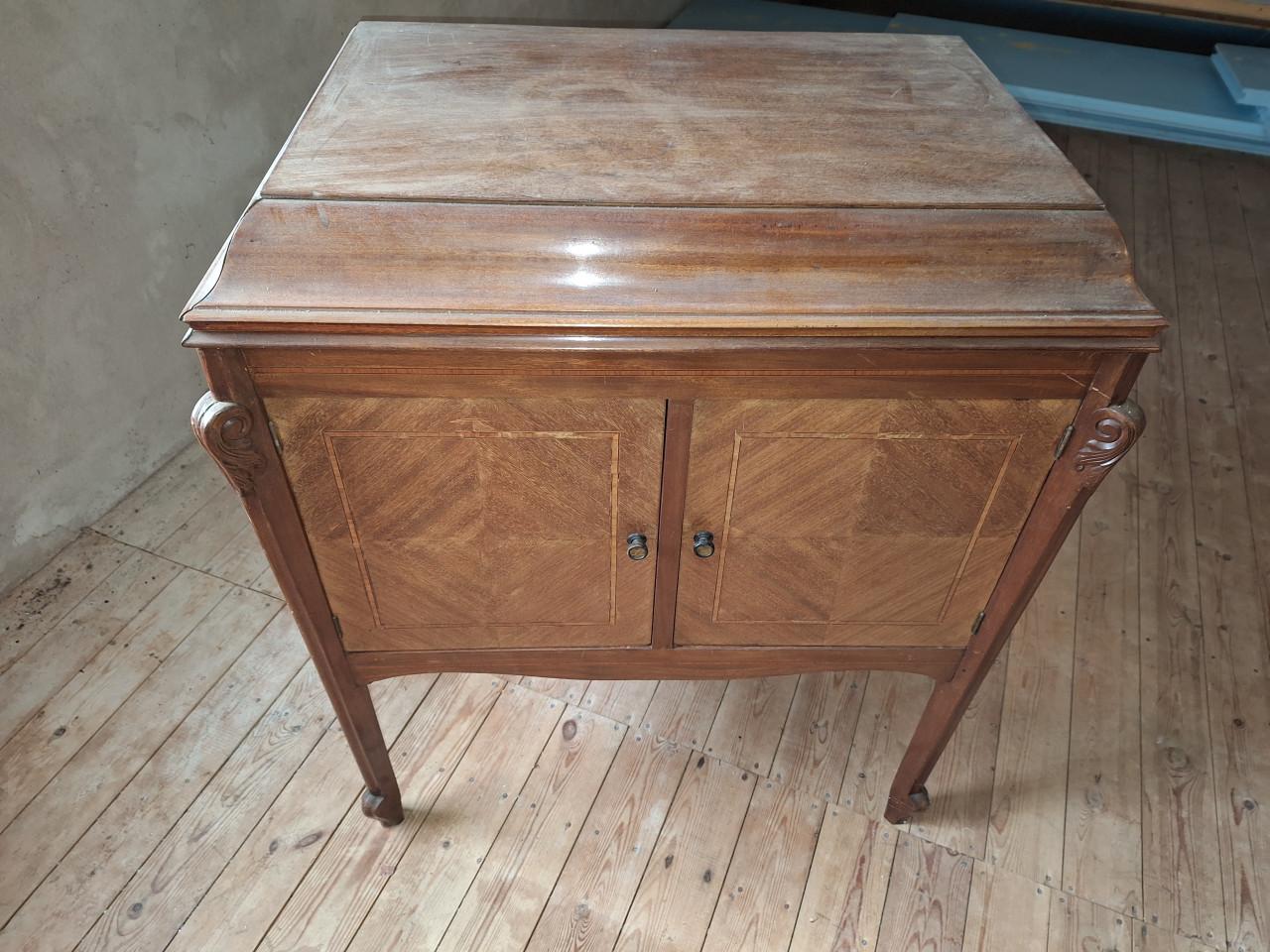 78 toeren platenspeler met 44 platen