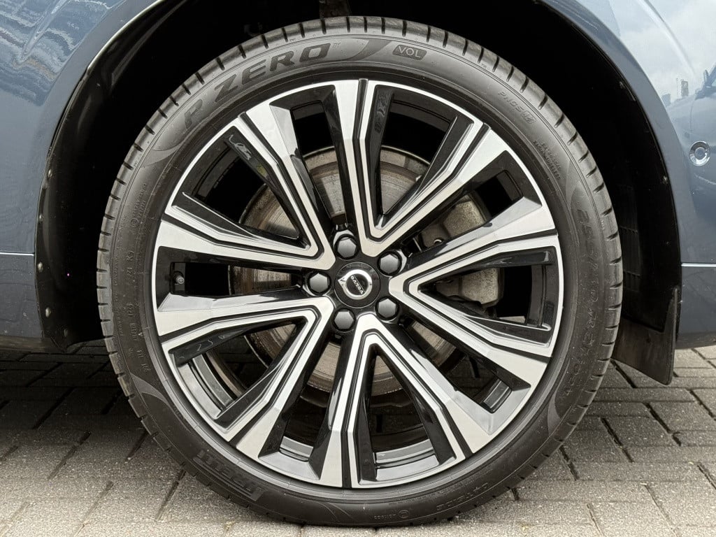 Volvo XC60 t6 340pk recharge r-design| panodak| adap.cruise| 360camera| tre