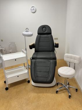 Volledige inrichting Pedicurepraktijk!!! Buitenkansje!