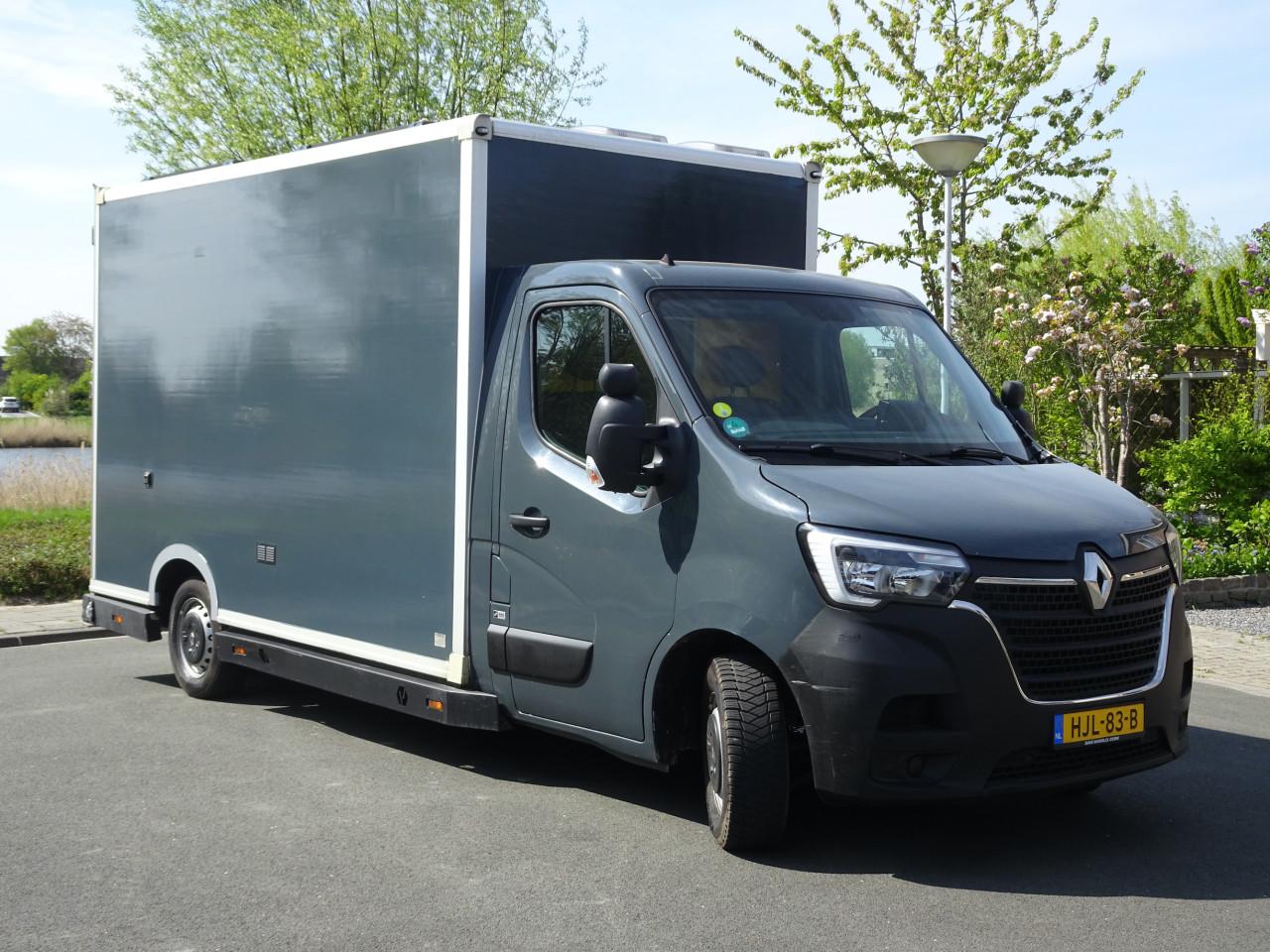 Camper Renault Master - onopvallend off-grid vrij staan
