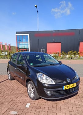 Renault Clio 1.6 16V 82KW 5-DRS 2007 Zwart