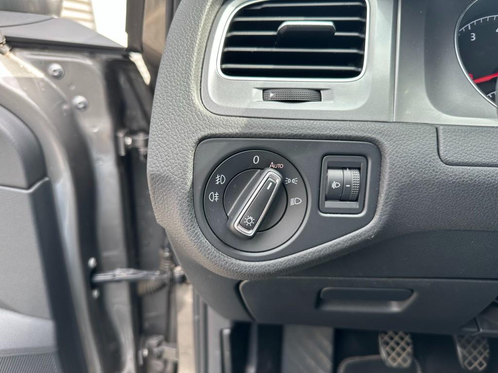 Volkswagen Golf 1.2 tsi lounge trekhaak parkeersensoren elect. inklapbare s