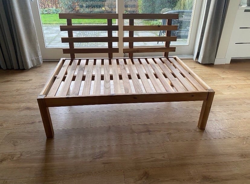 Tuinbankje te koop!
