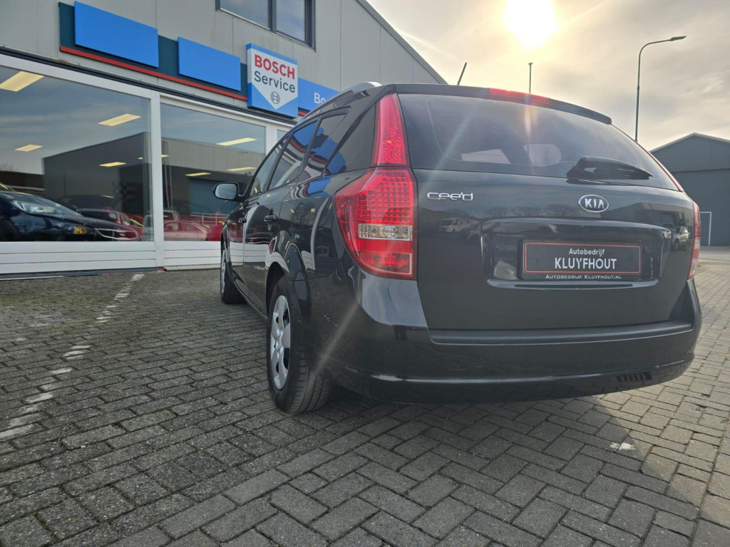 Kia Cee'd sporty wagon 1.6 cvvt x-tra