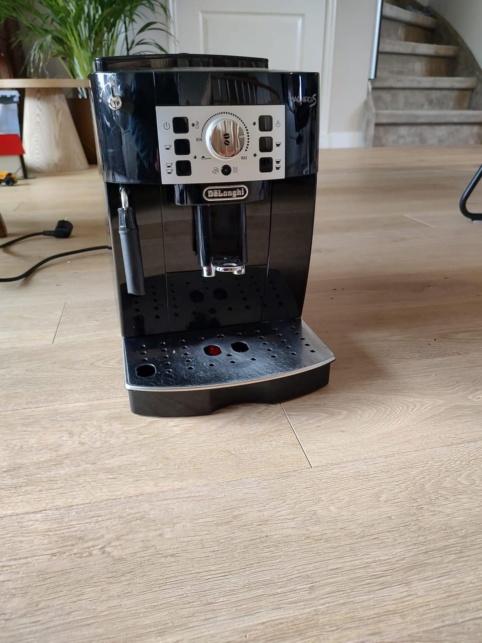DeLonghi Magnifica S