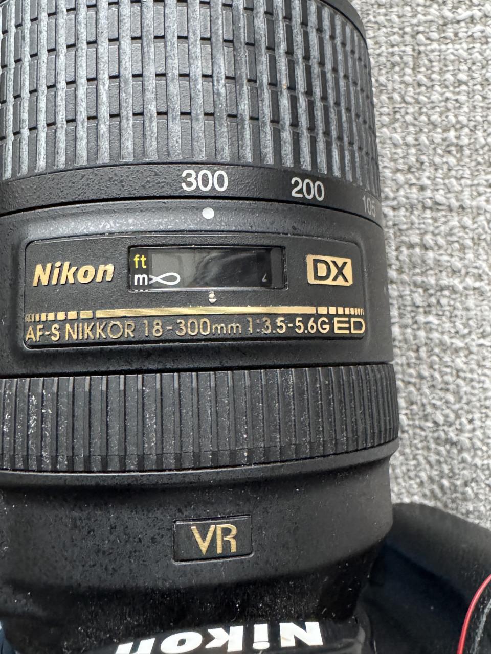Camera Nikon D7000 met een top lens te koop!